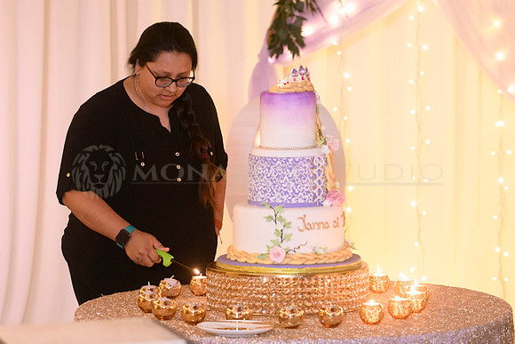 374-332-Monarch24-Janna_dsc7899