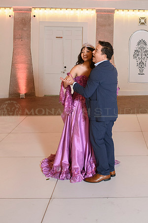 418-376-Monarch24-Janna_dsc8058