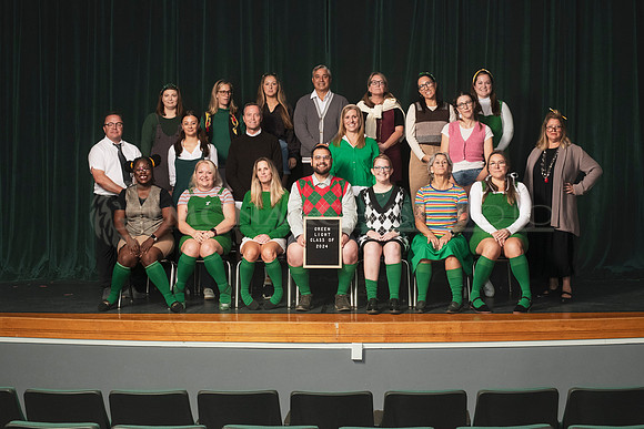 002-MonarchStudio24-GreenLightChrsitmas-Card_DSC7535